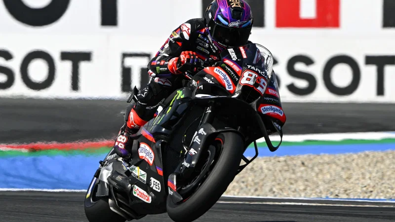 Jorge Martin mengendarai motor Aprilia Racing di MotoGP Belanda 2026