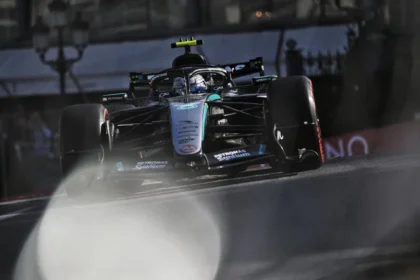 Kimi Antonelli mengendarai Mercedes pada F1 GP Monako