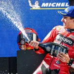 Marc Marquez merayakan podium bersama Ducati Lenovo jelang MotoGP Ceko 2026