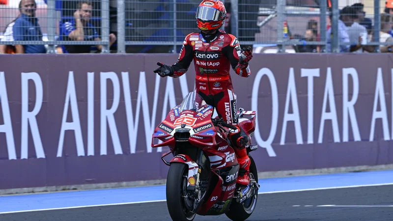 Marc Marquez merayakan kemenangan MotoGP Hungaria 2026 bersama Ducati Lenovo