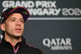 Marco Bezzecchi mendapat skorsing setelah insiden dengan marshal di Sprint Race MotoGP Ceko 2026 Brno