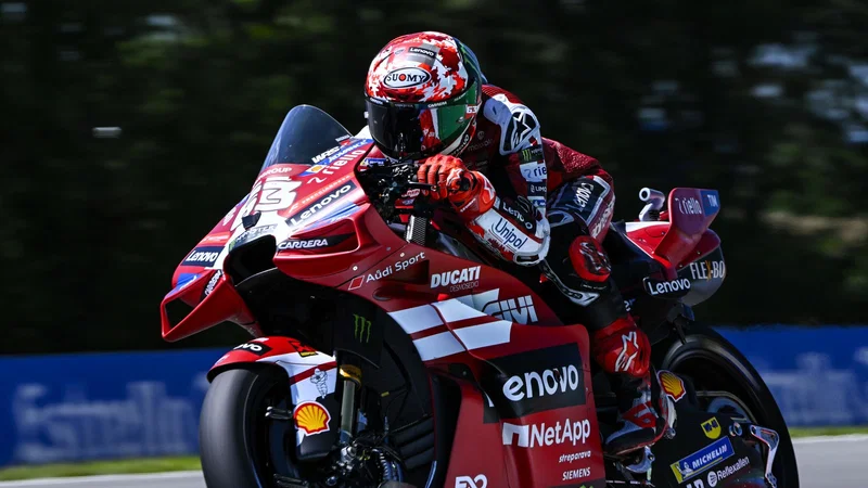 Francesco Bagnaia memenangi Sprint Race MotoGP Ceko 2026 di Sirkuit Brno bersama Ducati Lenovo