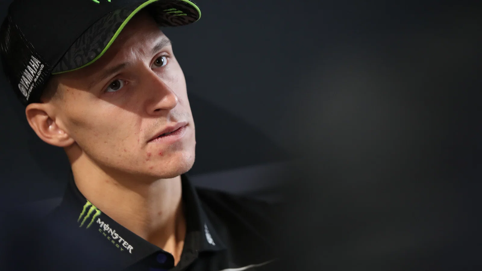 Fabio Quartararo berbicara kepada media setelah sesi MotoGP bersama Yamaha