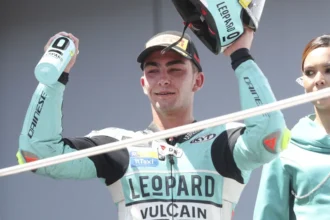 Adrian Fernandez pembalap Leopard Racing Moto3 merayakan hasil balapan