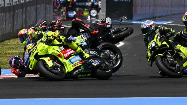 Kecelakaan karambol MotoGP Hungaria 2026 di Tikungan 1 Balaton Park