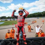 Marc Marquez merayakan kemenangan MotoGP Jerman 2026 di Sachsenring
