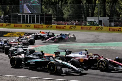 Para pembalap bersaing di Autodromo Nazionale Monza menjelang F1 GP Italia 2026