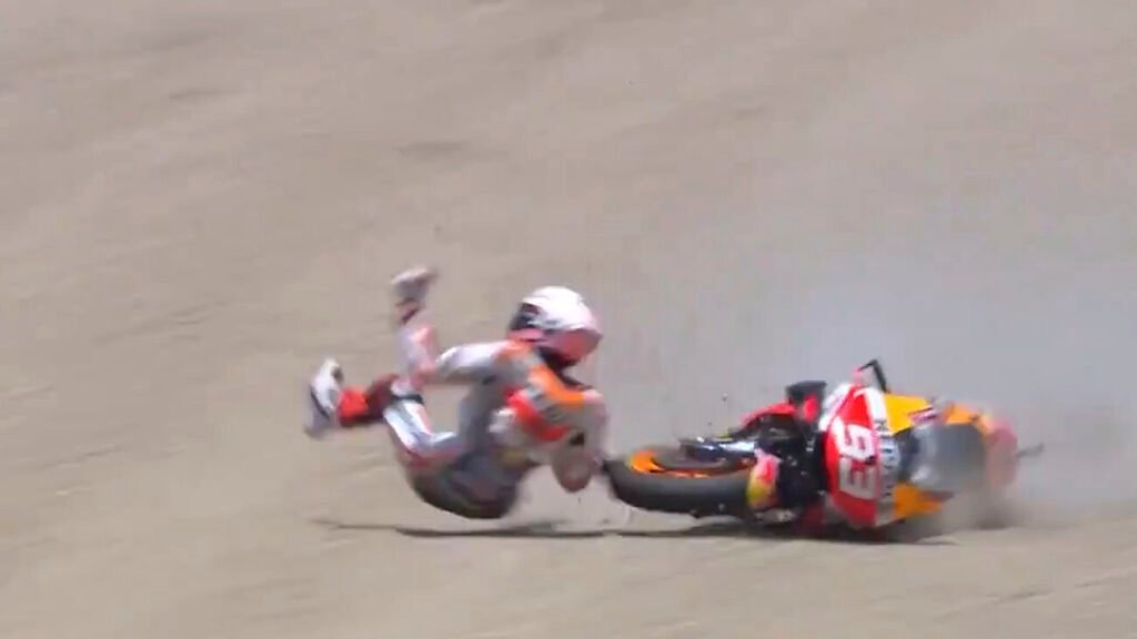 Marc Marquez terjatuh dari motornya saat mengalami highside di Grand Prix Spanyol 2020 di Jerez